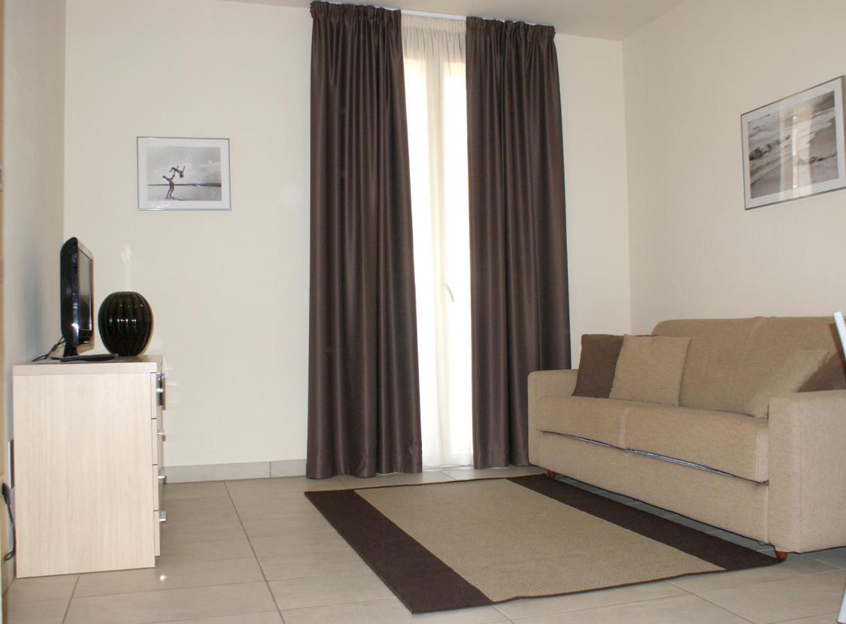 Residence Belmare Ρίμινι Εξωτερικό φωτογραφία